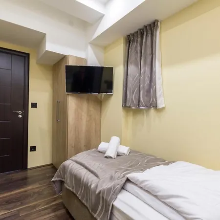 Madison - Square Sava 3*