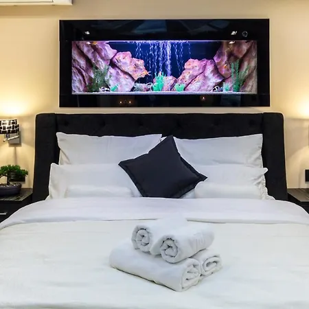 Madison - Square Sava Oda ve Kahvaltı