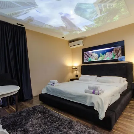 Madison - Square Sava Oda ve Kahvaltı 3*