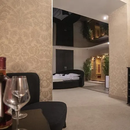 Madison - Square Sava فندق مبيت وإفطار