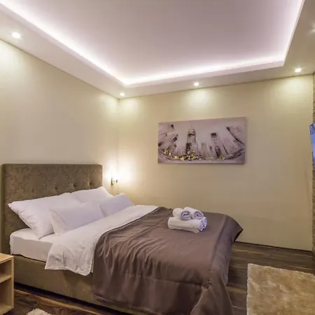 Madison - Square Sava