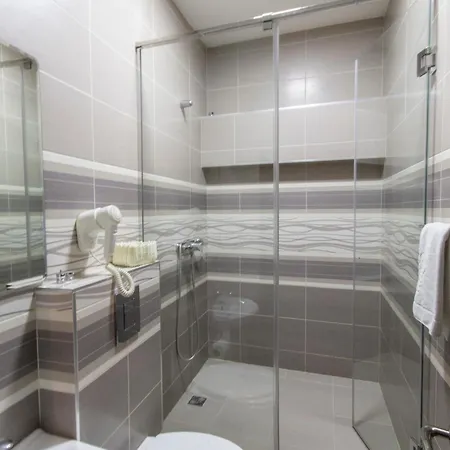 Madison - Square Sava 3* بلغراد