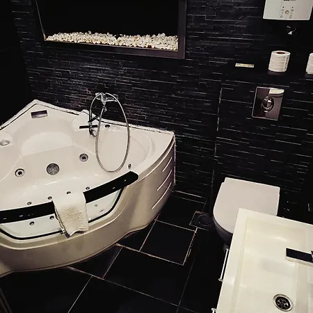 Madison - Square Sava 3*