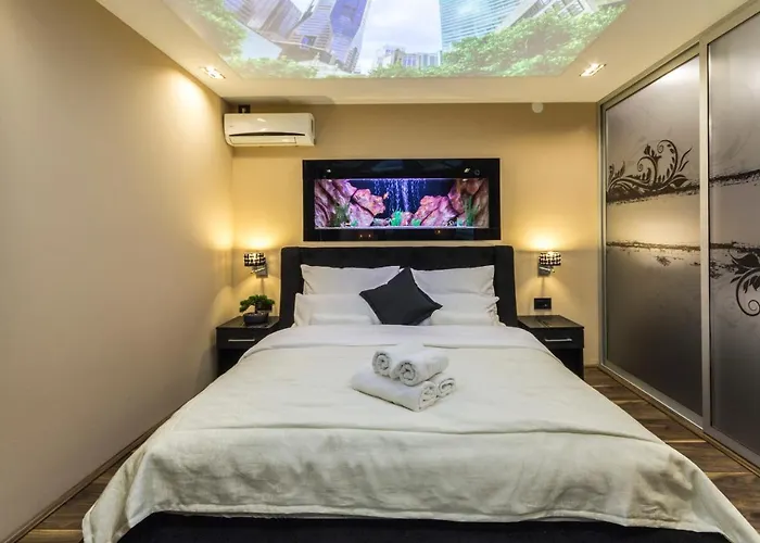 Madison - Square Sava